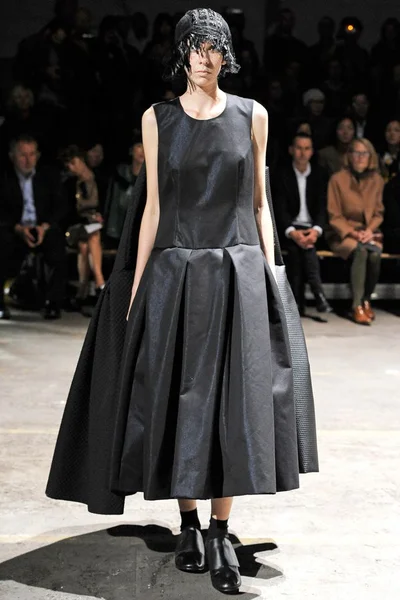 Look 28